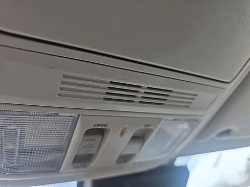 Used 2018 Honda Accord EX image 18