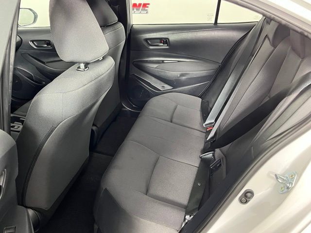 Used 2025 Toyota Corolla LE FWD image 24