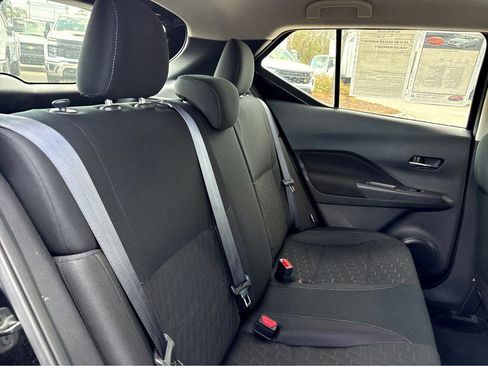 Used 2024 Nissan Kicks SV FWD image 13