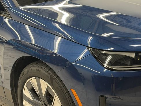 Used 2022 BMW iX xDrive50 w/ Convenience Package AWD/4WD image 6