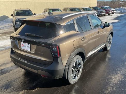 New 2026 Nissan Kicks SV w/ SV Premium Package image 5