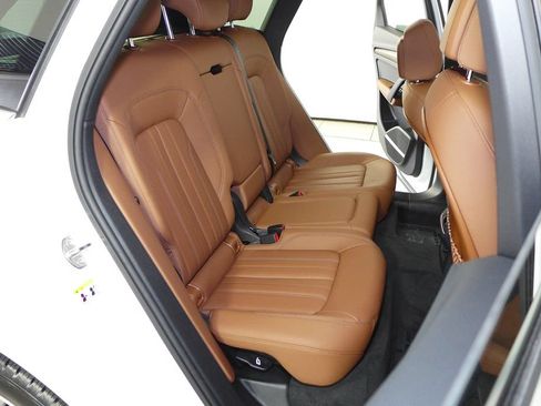 Used 2023 Audi Q5 2.0T Premium Plus w/ Premium Plus Package AWD/4WD image 20