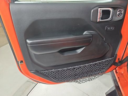 Used 2018 Jeep Wrangler Unlimited Sport S image 11