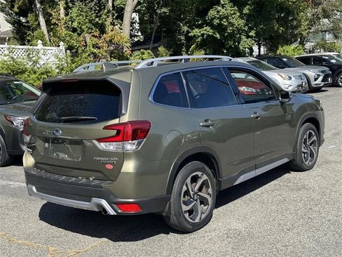 Used 2022 Subaru Forester Touring image 6