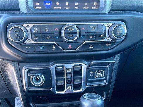 Used 2022 Jeep Wrangler Unlimited Sahara w/ Cold Weather Group image 14