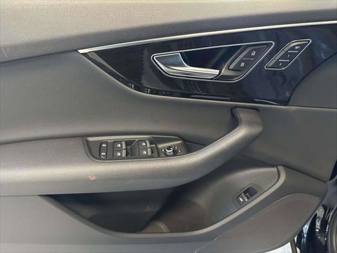 Used 2023 Audi Q7 2.0T Premium w/ Convenience Package image 15