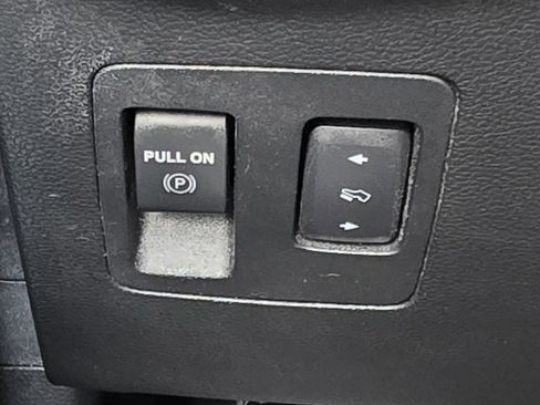 Used 2020 Ford F150 Lariat image 12