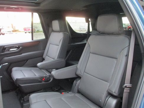 New 2026 GMC Yukon Denali w/ Sun & Power Step Package image 11