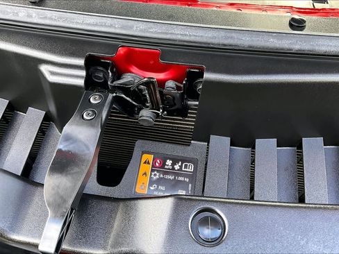 Used 2022 GMC Yukon Denali w/ Denali Premium Package image 33