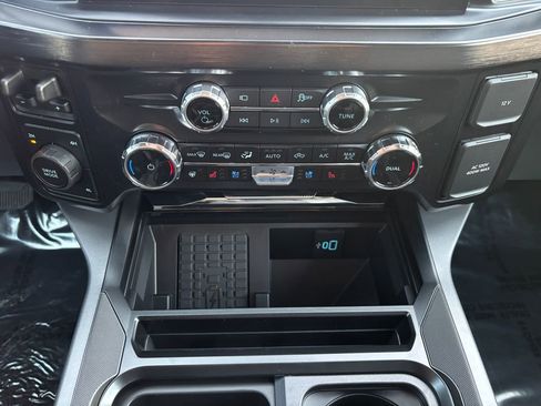 New 2026 Ford F250 Lariat w/ Black Appearance Package image 35