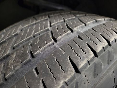 Used 2021 Toyota Tacoma TRD Off-Road AWD/4WD image 11