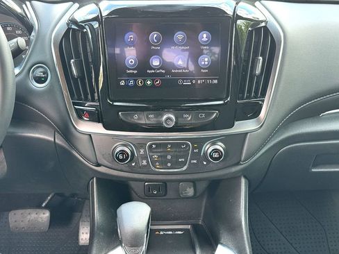 Used 2023 Chevrolet Traverse LT FWD image 30