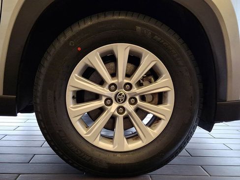 Certified 2025 Toyota Grand Highlander AWD image 8