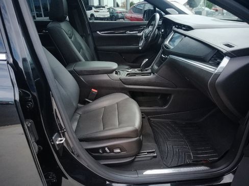 Used 2020 Cadillac XT5 Premium Luxury FWD image 17