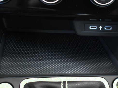 Used 2024 Volkswagen Jetta SE image 18