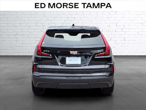 Certified 2024 Cadillac XT4 Luxury w/ Cold Weather Package FWD image 4