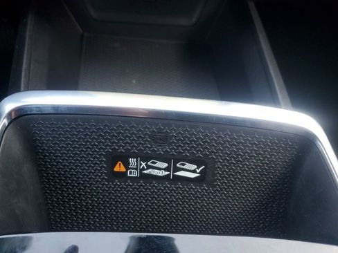 Used 2025 Chevrolet Equinox LT w/ Convenience Package II image 23