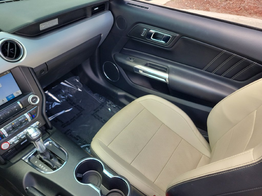 Used 2017 Ford Mustang Premium RWD image 15