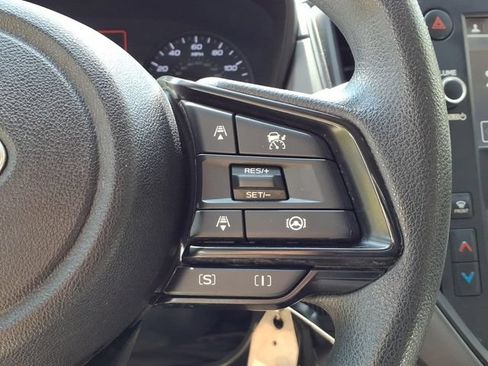 Used 2024 Subaru Crosstrek 2.0i AWD/4WD image 17
