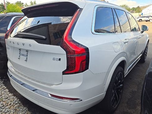 New 2026 Volvo XC90 B5 Plus w/ Protection Package Premier image 9