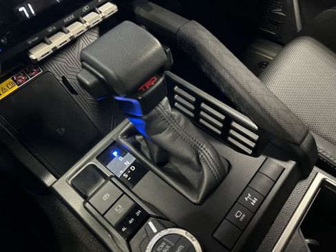 Certified 2025 Toyota 4Runner TRD Off-Road Premium image 24