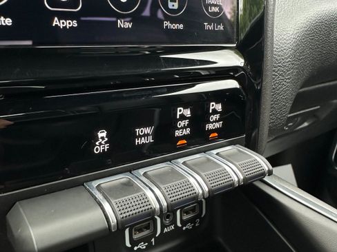 Used 2021 RAM 1500 Laramie w/ Night Edition AWD/4WD image 30