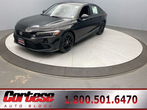 Used 2023 Honda Civic Sport image 1