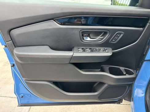 Certified 2025 Honda Pilot TrailSport image 20