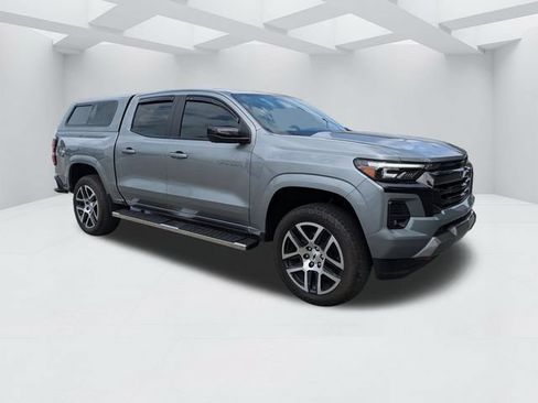 Used 2024 Chevrolet Colorado Z71 w/ Z71 Convenience Package 2 AWD/4WD image 2