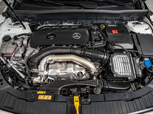 Certified 2026 Mercedes-Benz GLB 250 4MATIC image 40