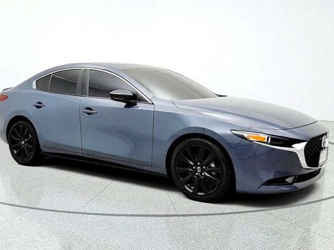 Used 2023 MAZDA MAZDA3 s FWD image 3