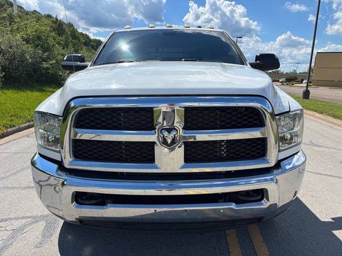 Used 2018 RAM 3500 Tradesman w/ Chrome Appearance Group AWD/4WD image 2