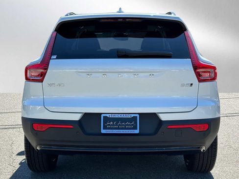 New 2025 Volvo XC40 B5 Ultra w/ Climate Package image 4