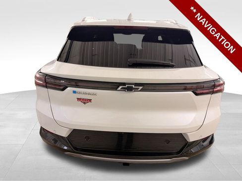 Used 2024 Chevrolet Equinox EV LT w/ LPO, Trailering Package image 5