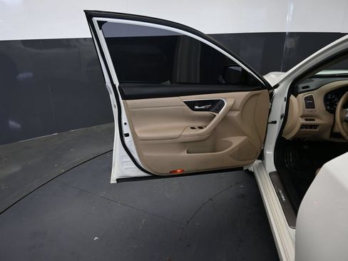 Used 2016 Nissan Altima 2.5 SL w/ 2.5 Technology Package FWD image 22