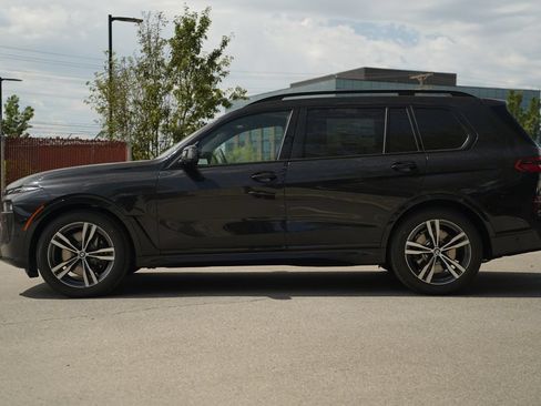 New 2027 BMW X7 xDrive40i w/ Executive Package AWD/4WD image 2