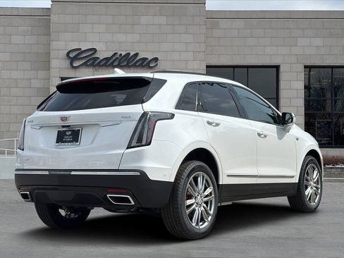 New 2026 Cadillac XT5 Sportv w/ LPO, Floor Liner Package image 3