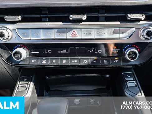 Used 2025 Kia Telluride S FWD image 43