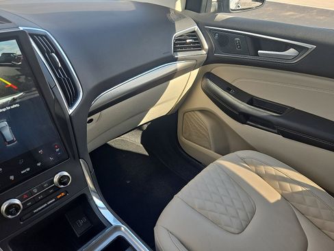 Certified 2024 Ford Edge Titanium image 21