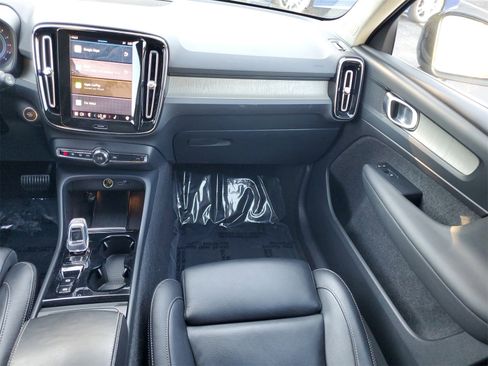 Used 2023 Volvo XC40 B5 Plus w/ Driver Assist Package image 27