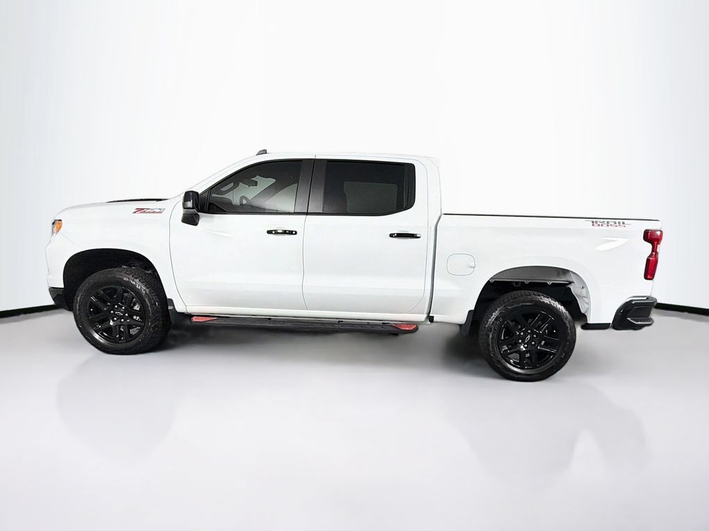 Used 2025 Chevrolet Silverado 1500 LT Trail Boss AWD/4WD image 6
