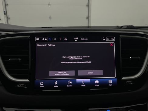 Used 2025 Chrysler Pacifica Select FWD image 25