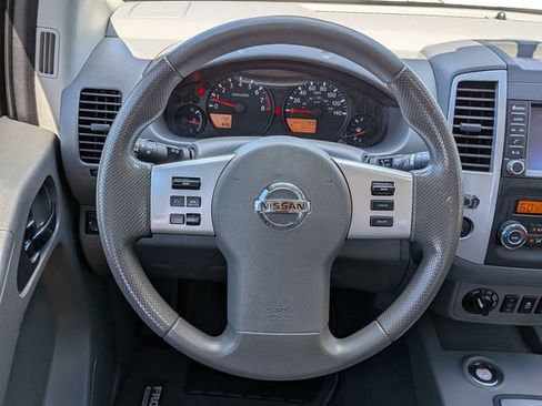 Used 2020 Nissan Frontier SV w/ Midnight Edition Floor Mats AWD/4WD image 17