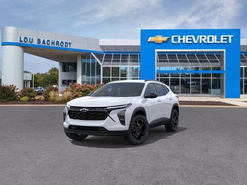 New 2026 Chevrolet Trax LT w/ Driver Confidence Package FWD image 8