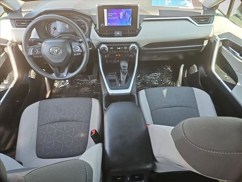 Used 2025 Toyota RAV4 XLE FWD image 22