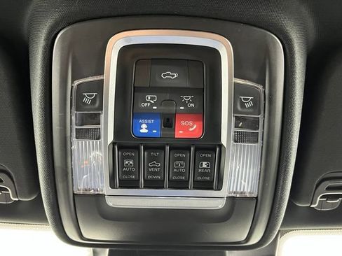 Used 2022 RAM 1500 Laramie AWD/4WD image 21