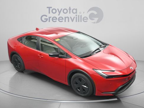 Used 2025 Toyota Prius LE FWD image 19