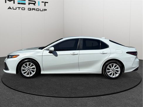 Used 2023 Toyota Camry LE FWD image 5