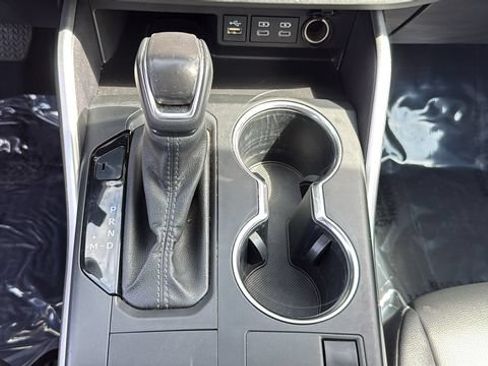 Used 2023 Toyota Highlander XLE FWD image 26
