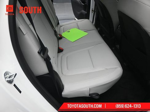 Used 2025 Hyundai Santa Cruz Limited AWD/4WD image 32